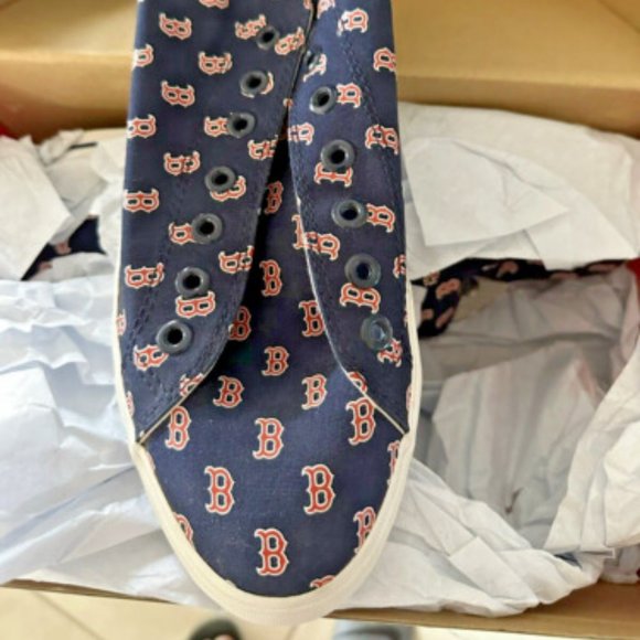 NWT BOSTON RED SOX SNEAKERS ROW ONE MENS SIZE US 11 UK 10 EUR 44.5 NAVY LOGO - Picture 1 of 3